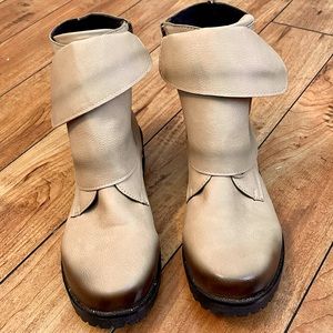 Women’s Buckled Boot